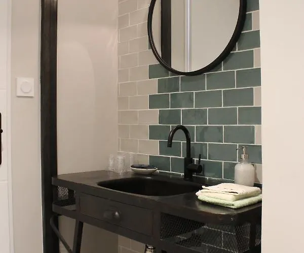 Ma Maison לינה וארוחת בוקר ביון